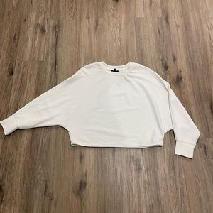 Dynamite Crop White Sweater(M). 75%Polyester 20%Rayon 5%Spandex.